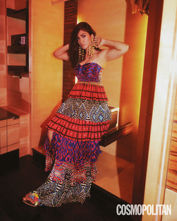 Mrunal Thakur feet photo thumbnail