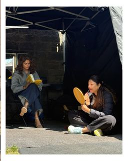 Mrunal Thakur feet photo thumbnail