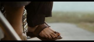 Mrunal Thakur feet photo 5
