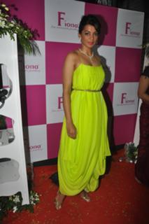 Mugdha Godse feet photo 3
