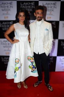 Mugdha Godse feet photo 17