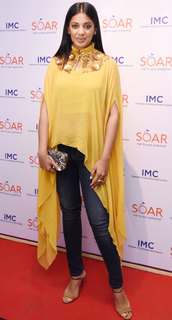 Mugdha Godse feet photo 4