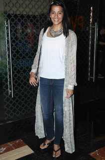 Mugdha Godse feet photo 3