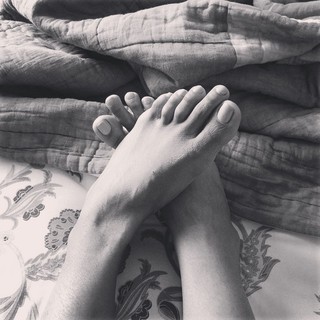 Mugdha Godse feet photo 19