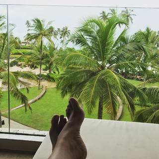 Mugdha Godse feet photo 12