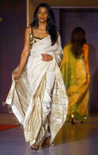 Mugdha Godse feet photo 20