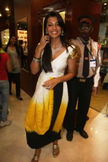 Mugdha Godse feet photo 18