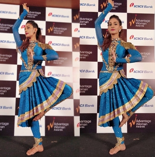 Mukti Mohan feet photo 2