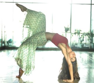 Mukti Mohan feet photo 4