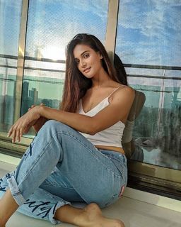 Mukti Mohan feet photo 3