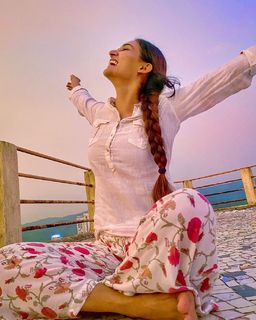 Mukti Mohan feet photo 2