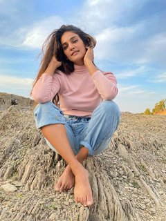 Mukti Mohan feet photo 10