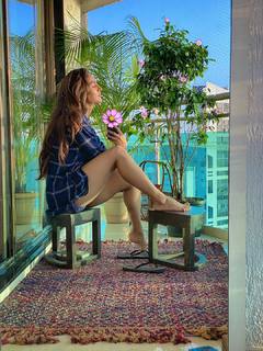 Mukti Mohan feet photo 4