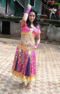 Mumait Khan feet photo 18