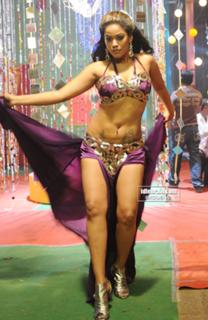 Mumait Khan feet photo 15