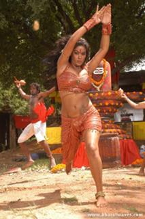 Mumait Khan feet photo 12