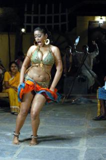 Mumait Khan feet photo 8