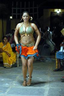 Mumait Khan feet photo 7