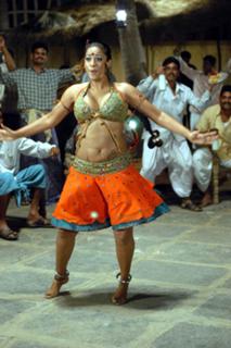 Mumait Khan feet photo 2