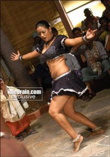 Mumait Khan feet photo 17