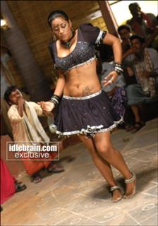 Mumait Khan feet photo 16