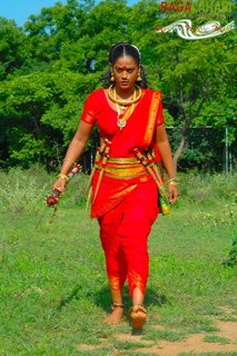 Mumait Khan feet photo 3