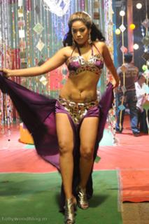 Mumait Khan feet photo 11