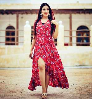 Munmun Dutta feet photo thumbnail