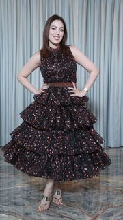 Munmun Dutta feet photo thumbnail