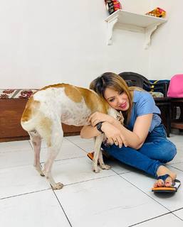 Munmun Dutta feet photo thumbnail