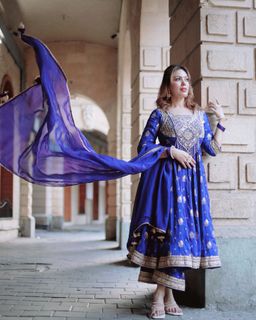 Munmun Dutta feet photo thumbnail