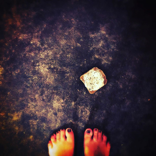 Muriel Baumeister feet photo 7