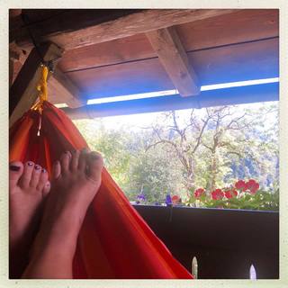 Muriel Baumeister feet photo 5