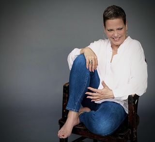 Muriel Baumeister feet photo 1