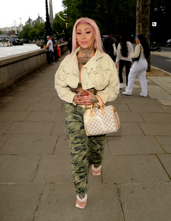 Mutya Buena feet photo 1