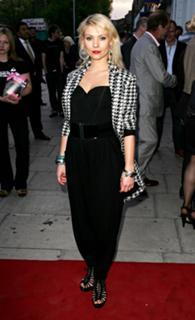 MyAnna Buring feet photo thumbnail