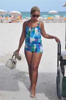 Mya feet photo thumbnail