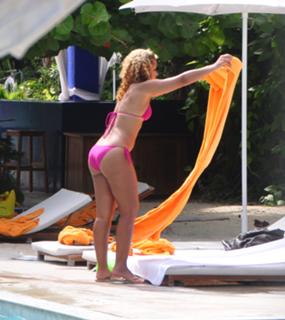 Mya feet photo thumbnail