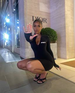 Mya Mills feet photo 9