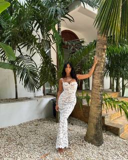 Mya Mills feet photo 1