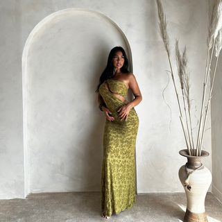Mya Mills feet photo 2