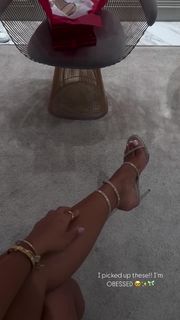 Mya Mills feet photo 13