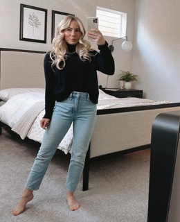Mykayla Skinner feet photo 10