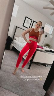 Mykayla Skinner feet photo 17