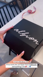 Mykayla Skinner feet photo 20