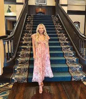 Mykayla Skinner feet photo 15