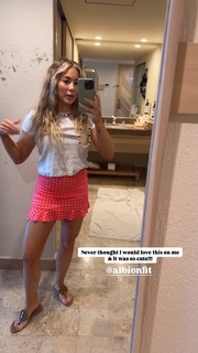 Mykayla Skinner feet photo 13