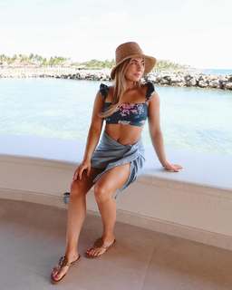 Mykayla Skinner feet photo 7