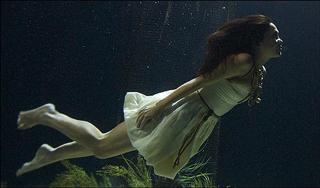 Myleene Klass feet photo thumbnail