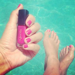 Myleene Klass feet photo thumbnail